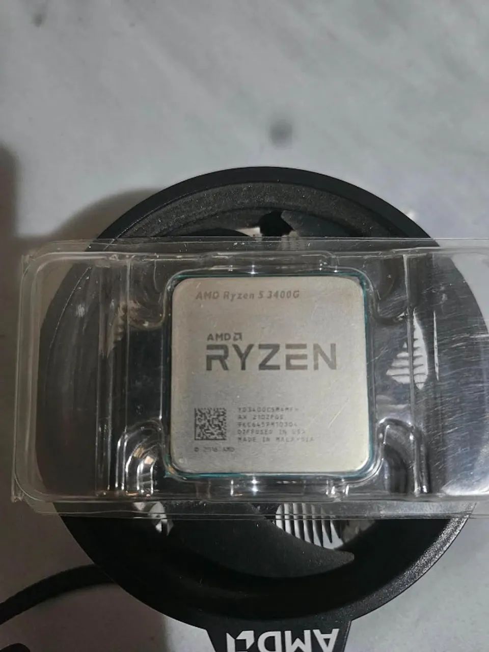 AMD Ryzen 5 3400G com cooler