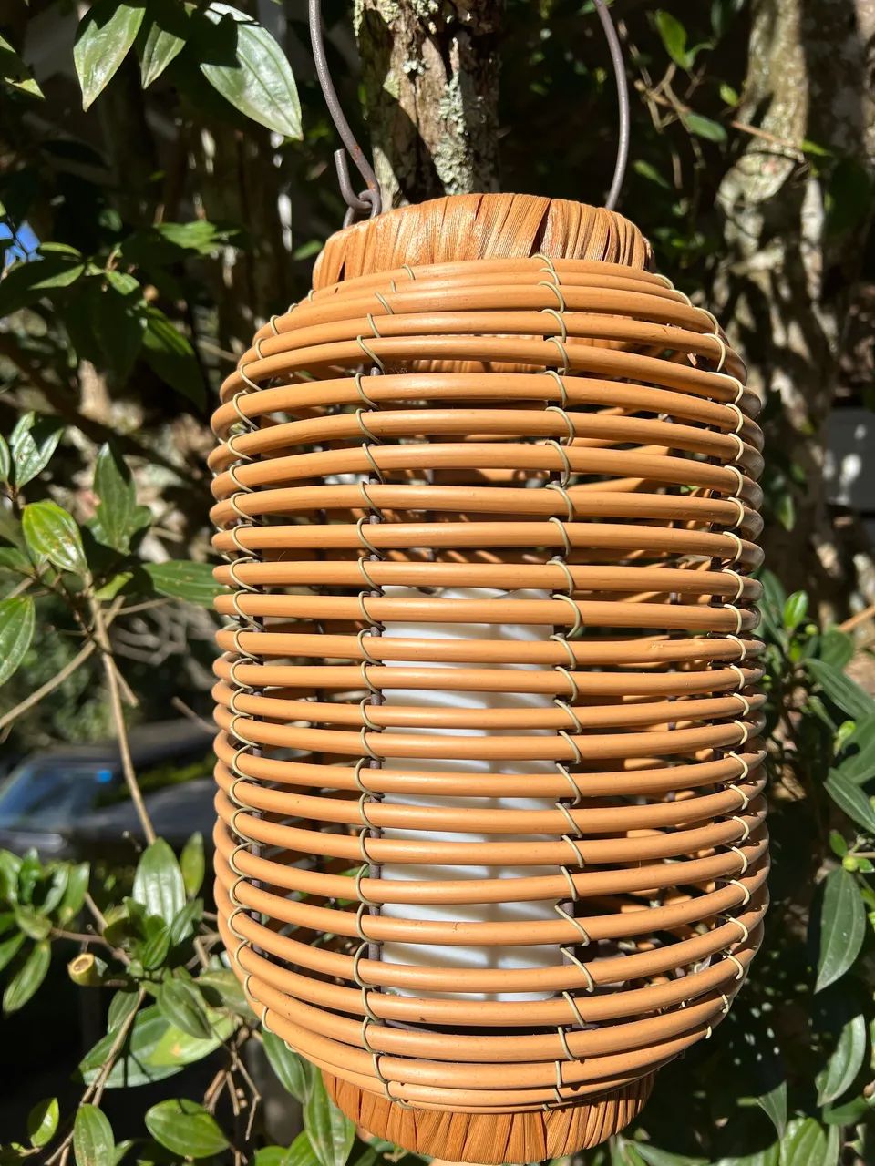 Luminária a bateria a  unidade 99.00