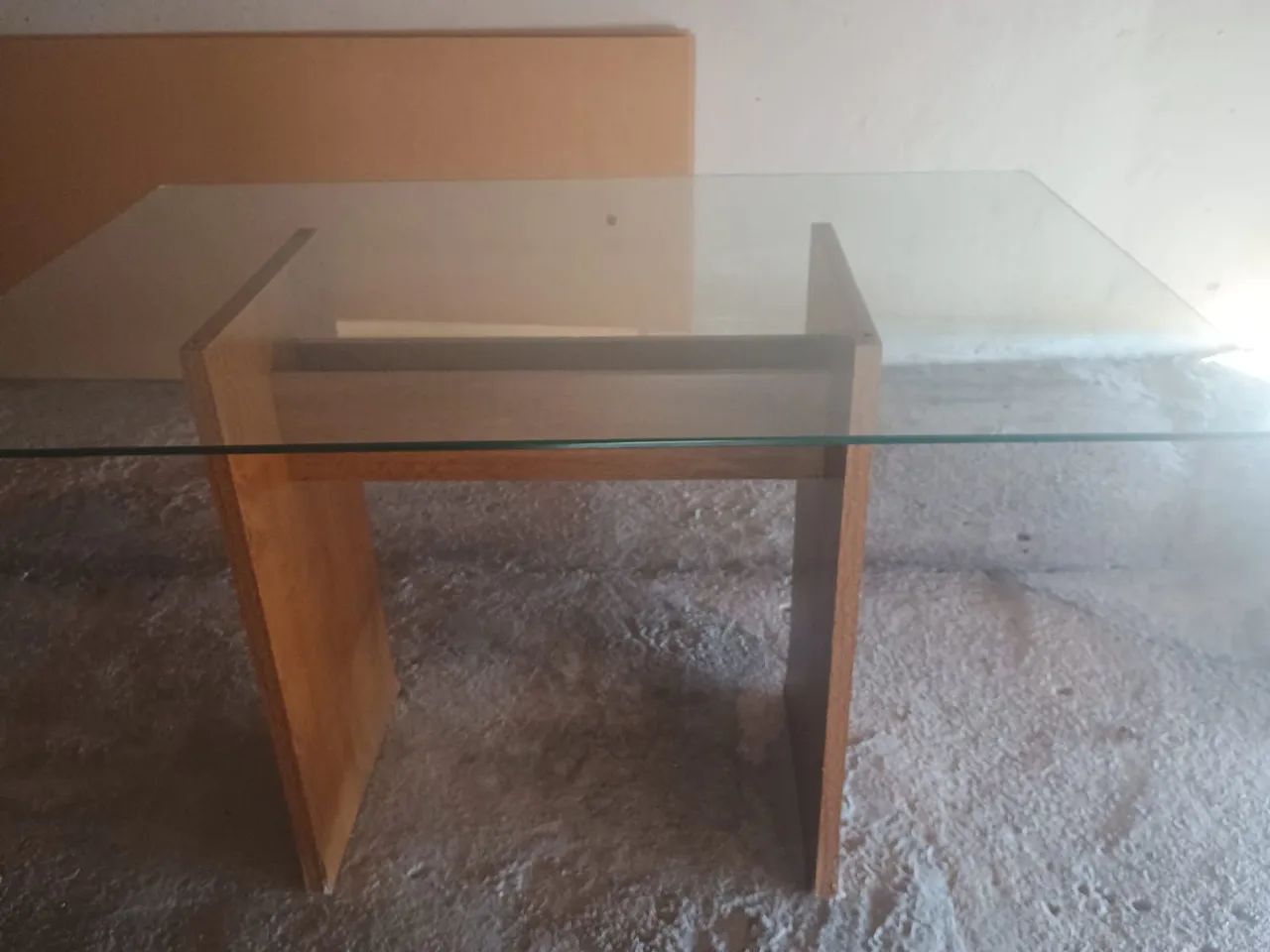 (Mesa) Mesa sem as cadeiras. - Foto 2