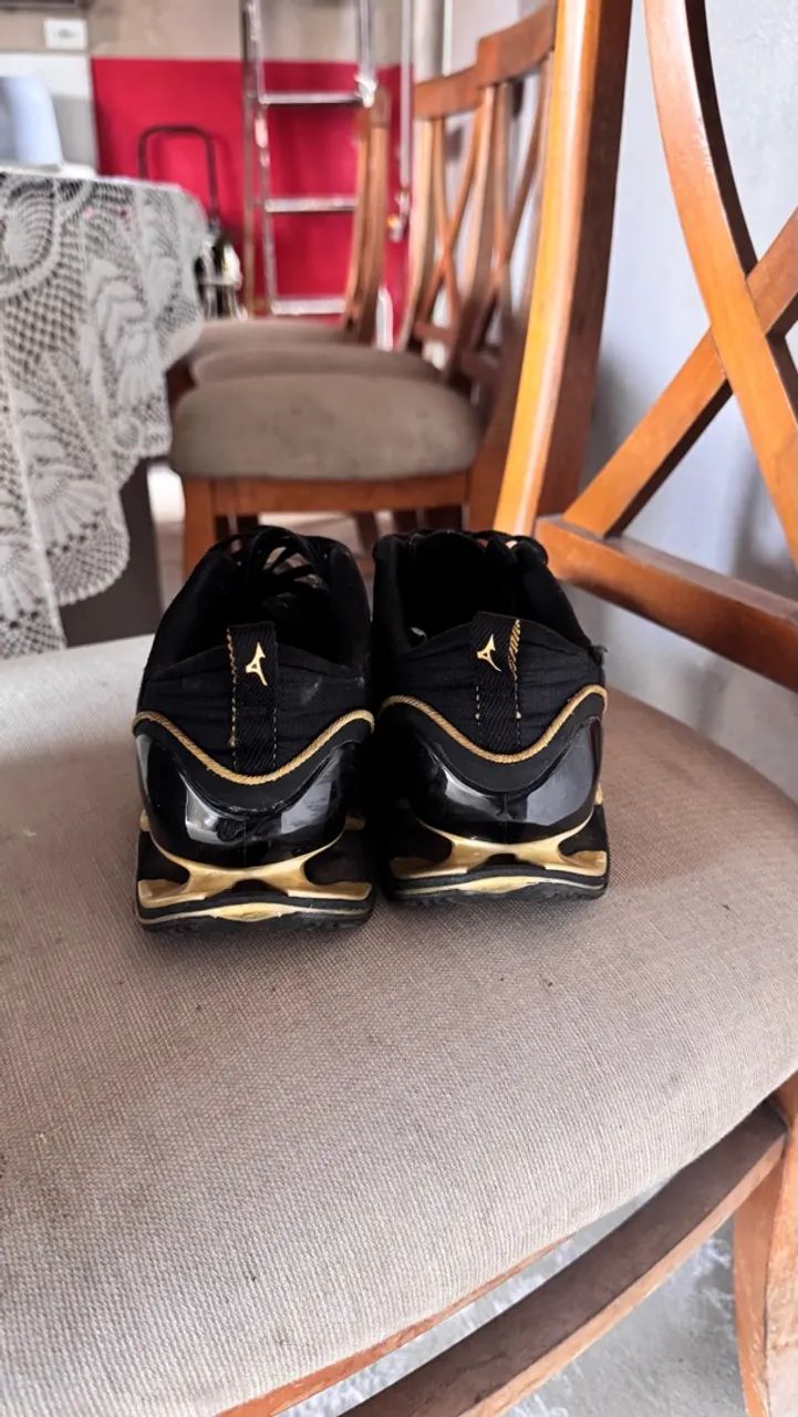 Mizuno Wave Prophecy 11 preto e dourado - Foto 4