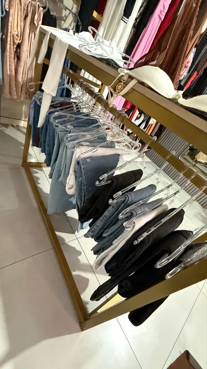 Vende-se loja de roupa feminina: roupa + instalação  - Foto 4