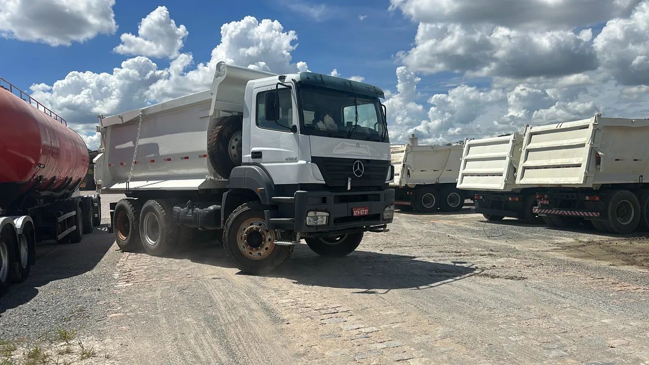 Caminhão caçamba basculante 6x4 18m3 disponível para serviço - Foto 3