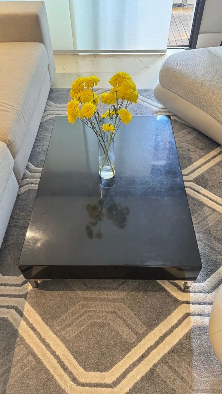 Mesa de centro preta laqueada com pés de inox - Foto 5