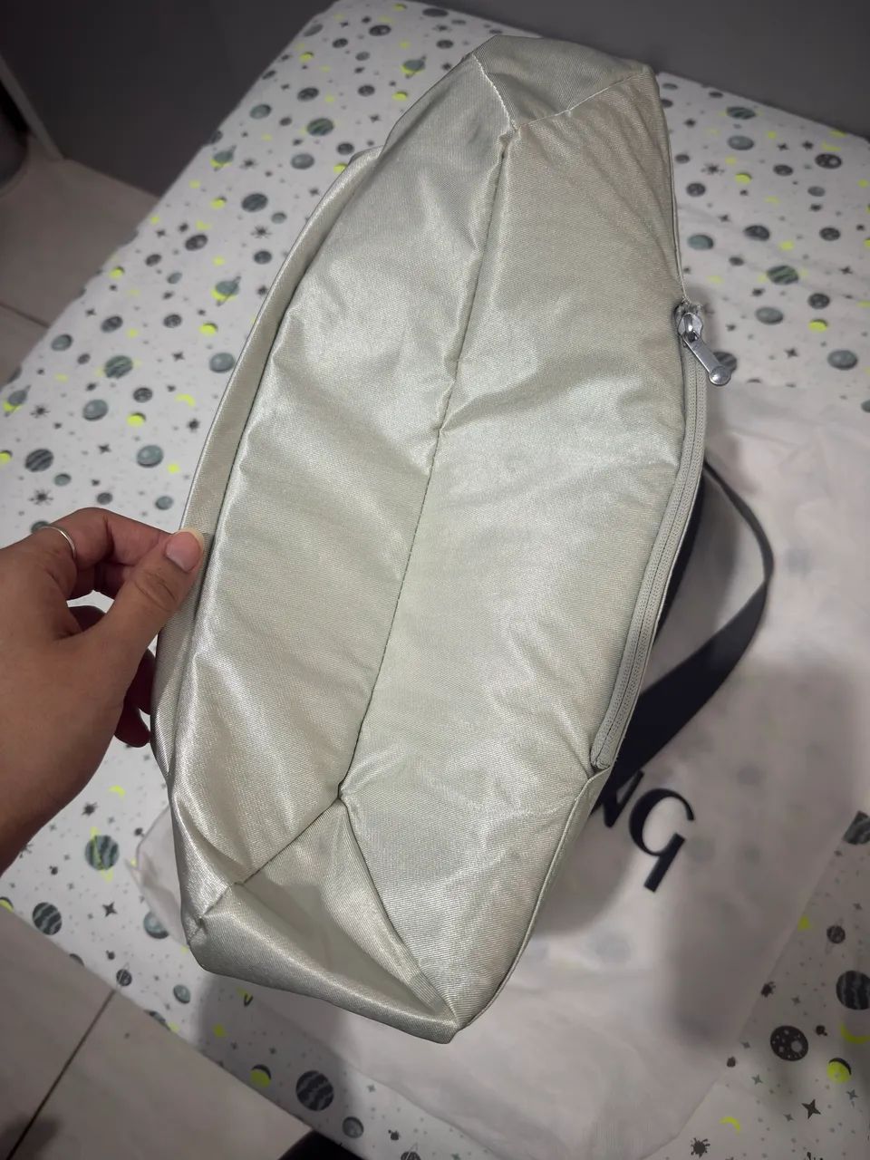 Bolsa Kipling Miho prata - Foto 5