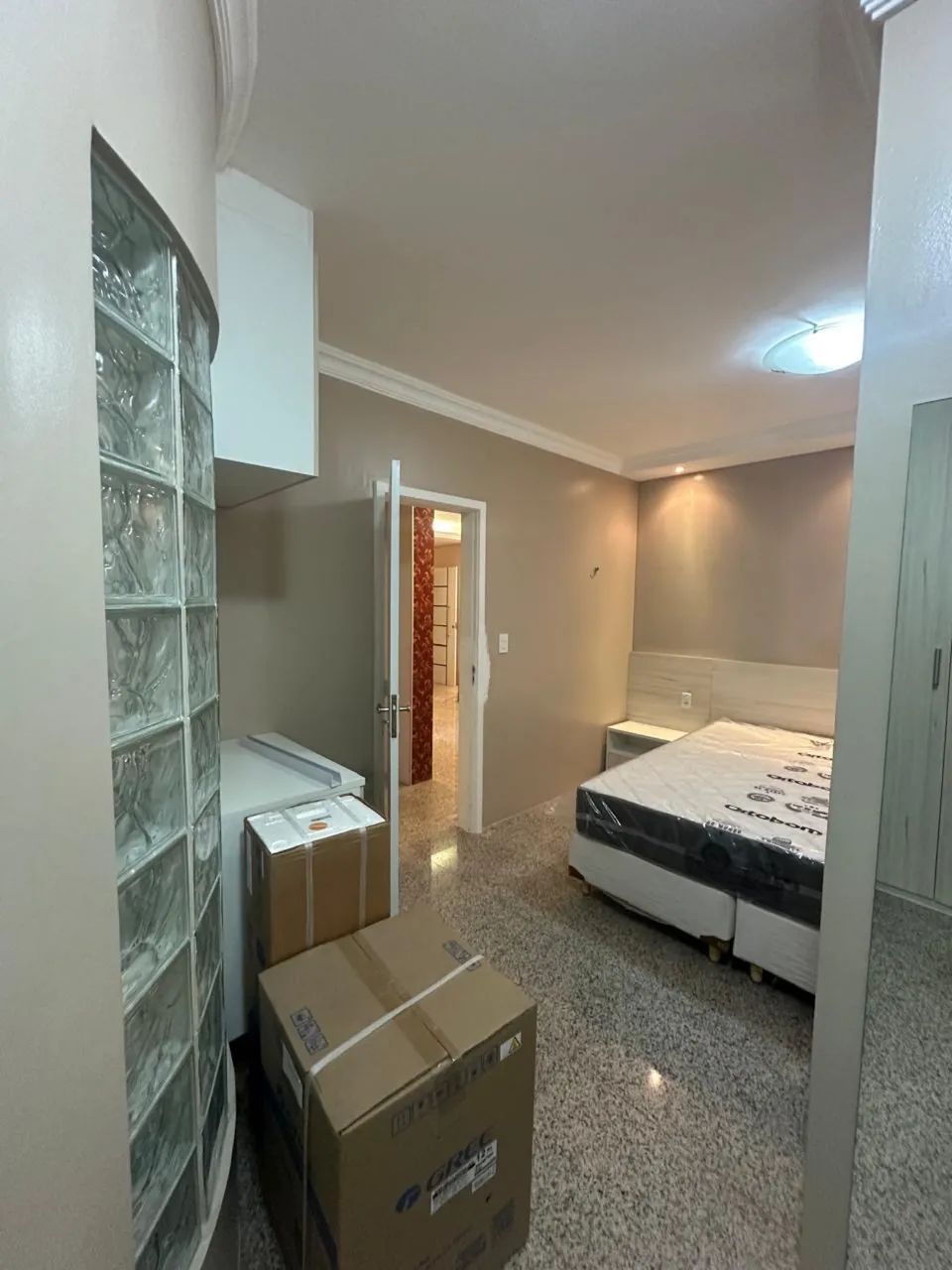 Alugo MOBILIADO 2/4 sendo 1 suíte e 1 vaga - Foto 5