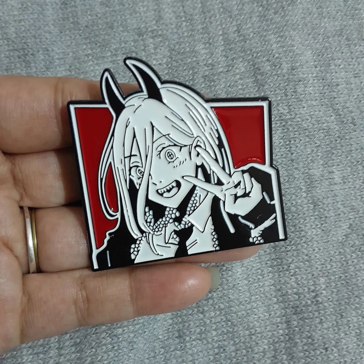 Kit 3 Broches / Pins Chainsaw Man - Denji, Power e Aki Hayakawa Anime - Foto 5