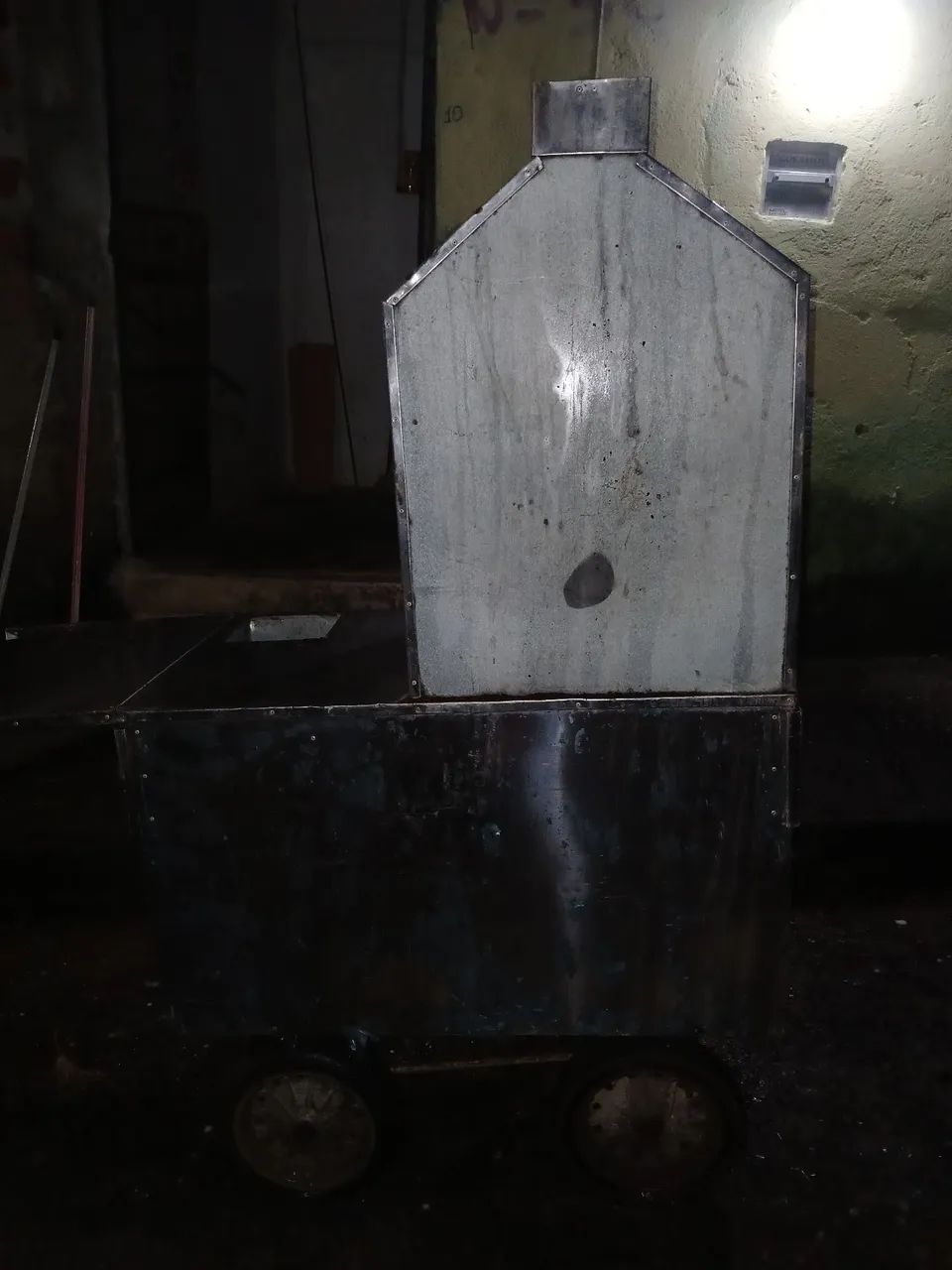 Carrinho de churrasco pra vender - Foto 5