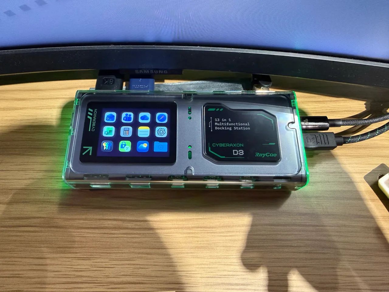Ray cue Cyberaxon dockstation com stream deck 