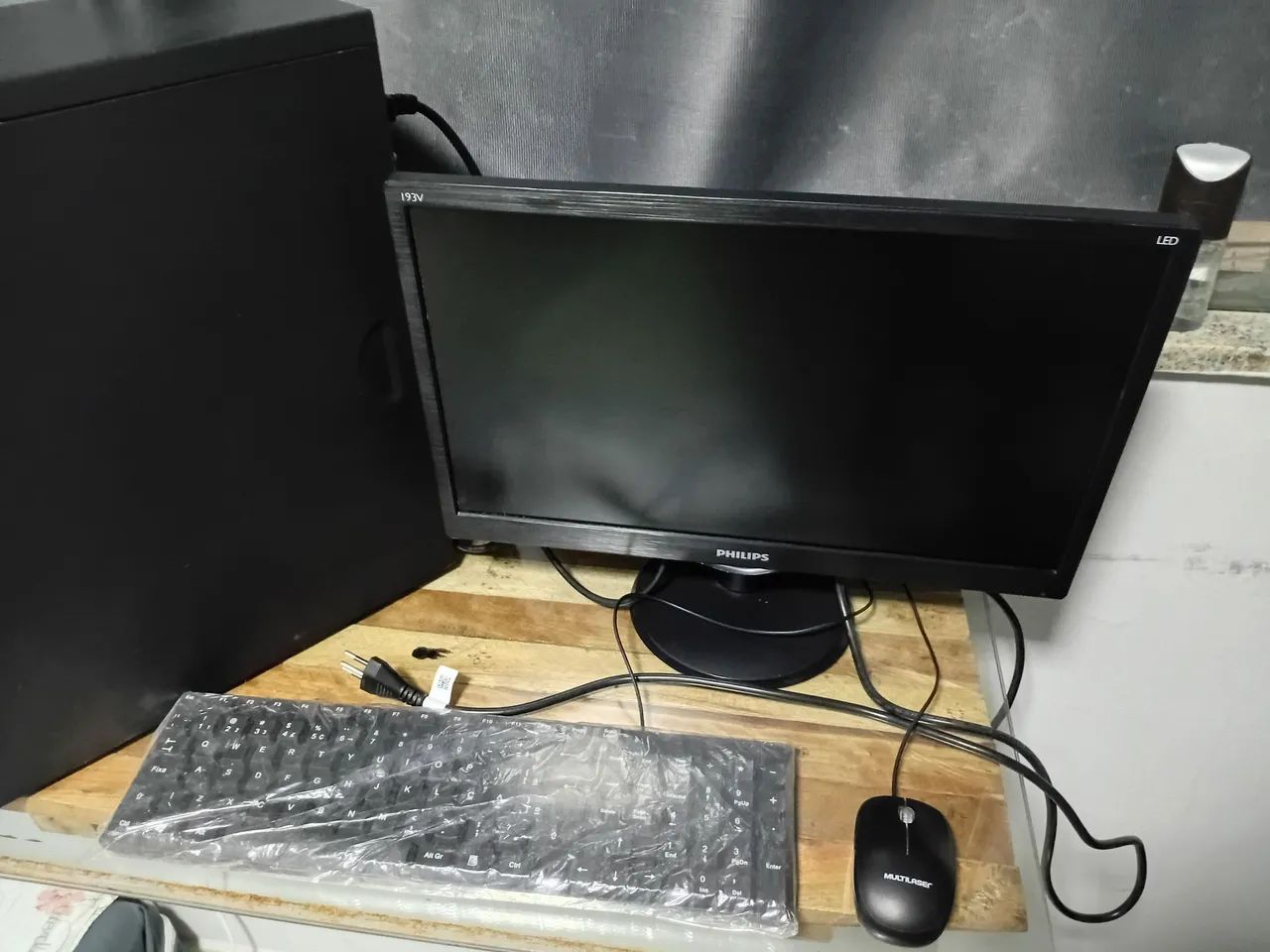 Monitor Philips 19 + CPU + teclado e mouse 