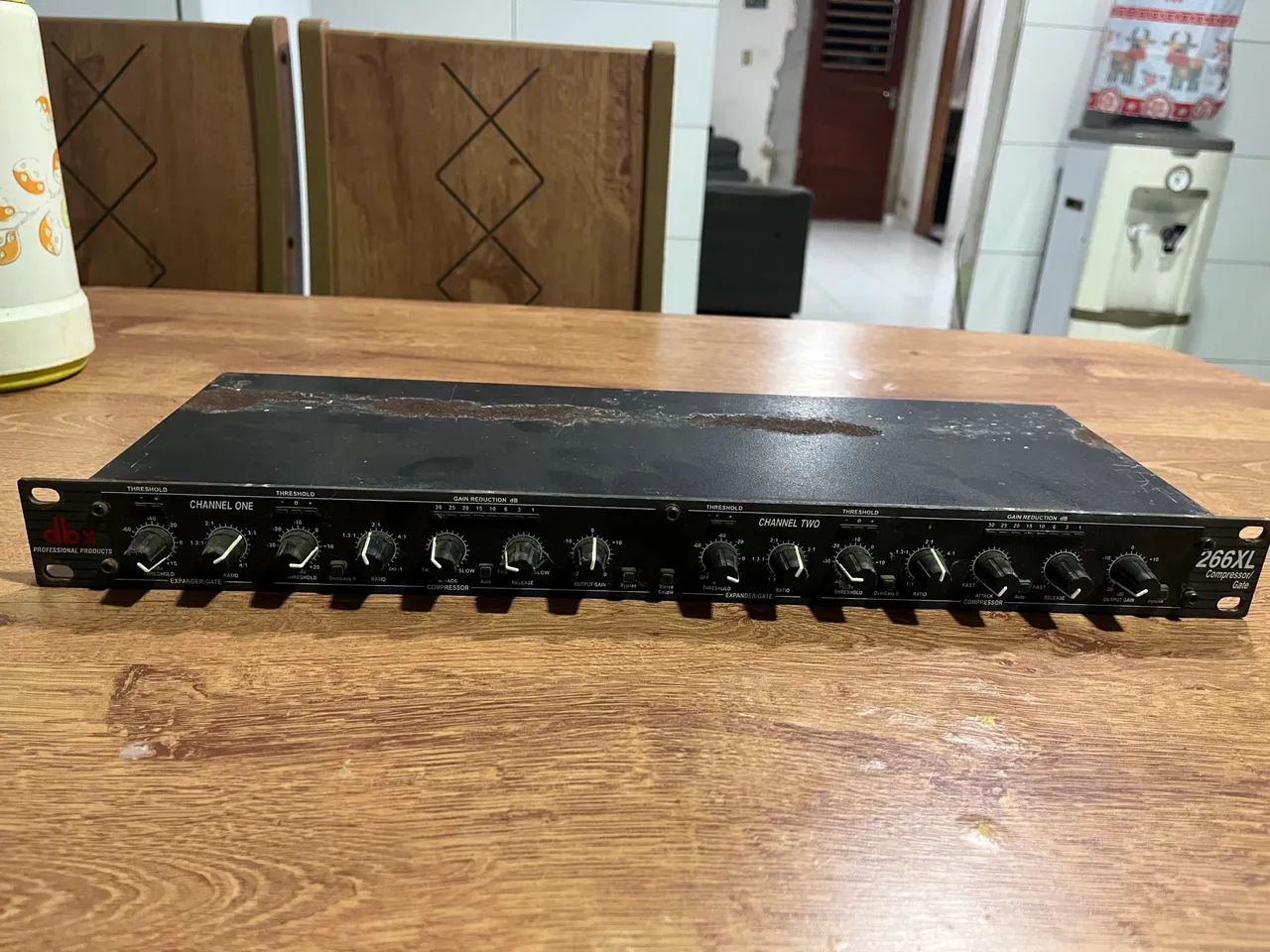DBX 266XL Compressor/Gate de 2 canais.