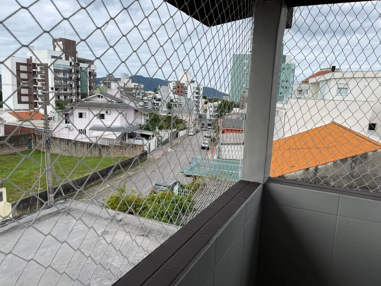 Alugo kitnet em coqueiros  - Foto 2