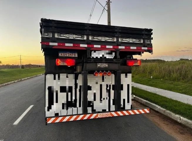 scania p 310 8x2 ano 2014 carroceria - Foto 12