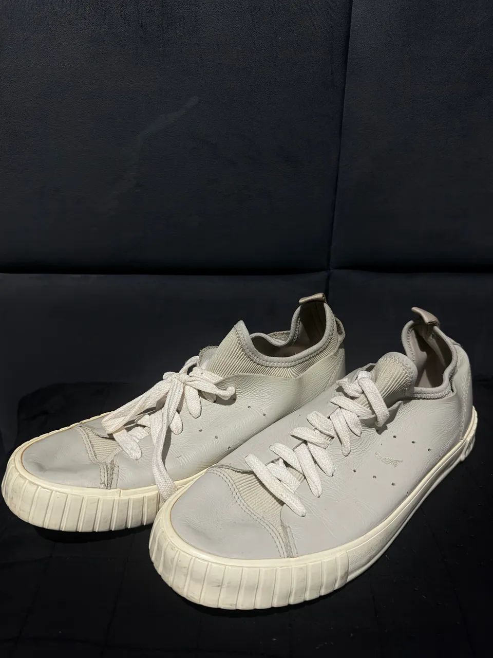 Reserva Astral em tom off-white
