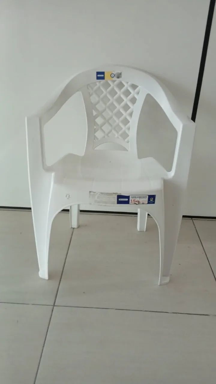 Conjunto 9 cadeiras de plástico com braço - Foto 2
