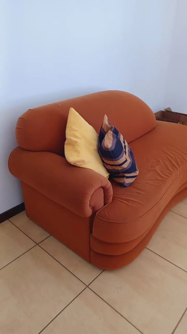 Sofá Divã em tecido aveludado - Foto 2