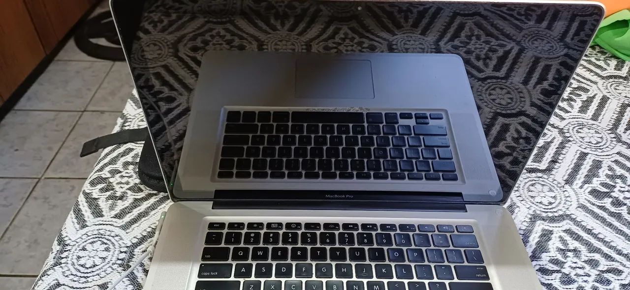 MACBOOK PRO 15 MODEL A1286 - Foto 4