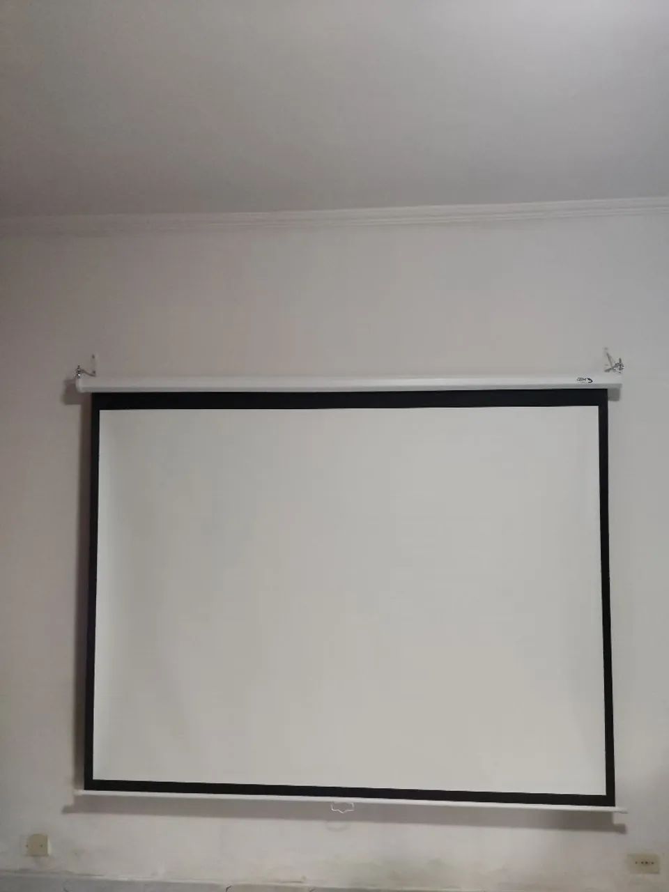 Tela de projeção 100 polegadas retrátil. - Foto 2