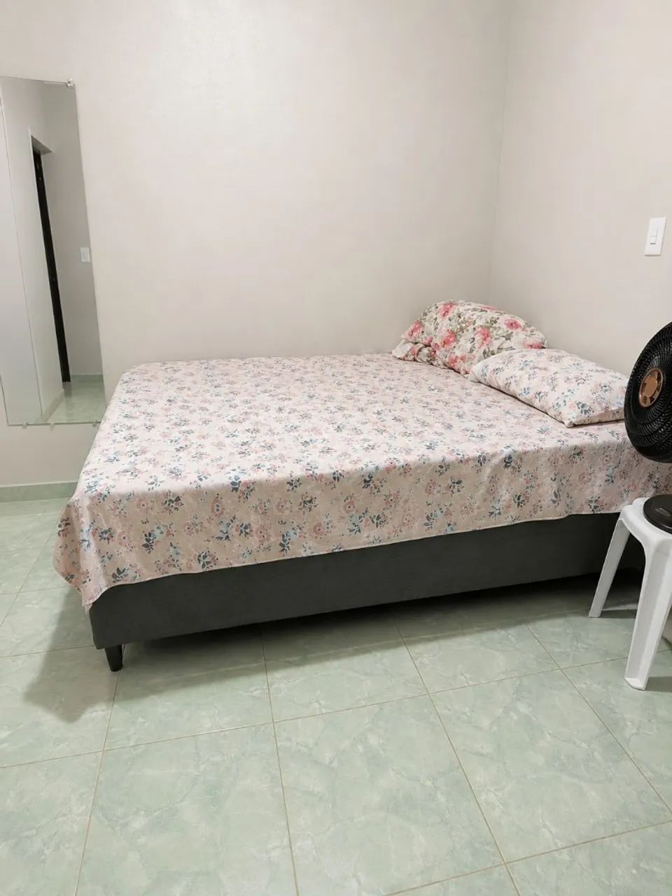 Vendo - cama casal