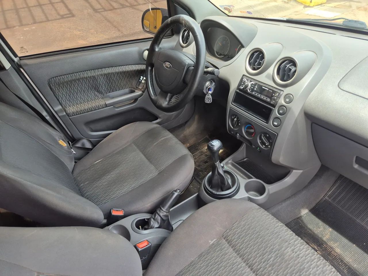 Ford Fiesta Sed. 1.6 8V Flex 4p, foto 8 de 16