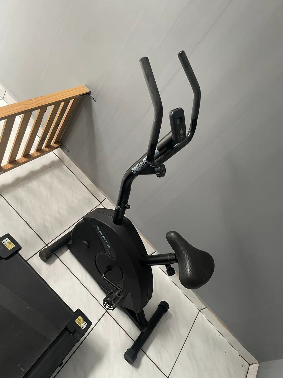 Vende-se esteira e bicicleta ergométrica  - Foto 4