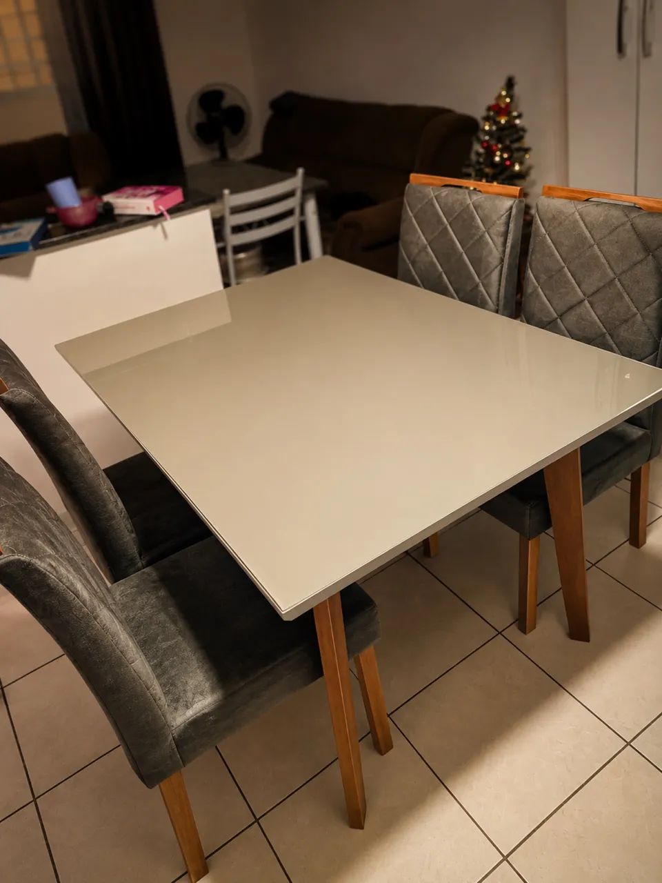 Mesa 4 Cadeiras Madeira OPORTUNIDADE 