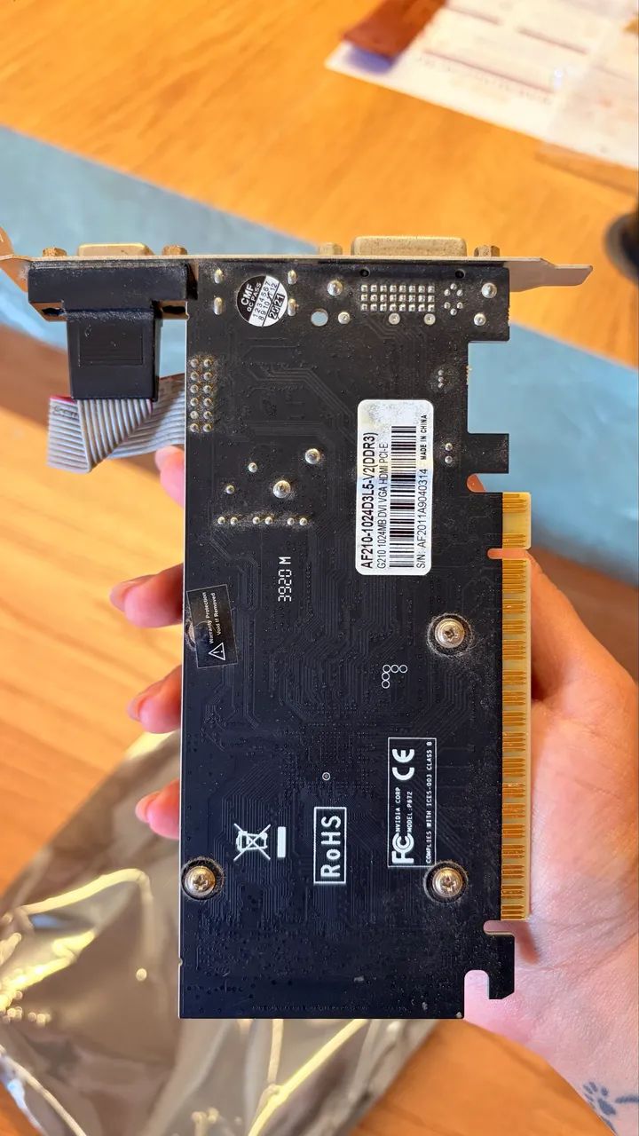 Placa de Vídeo G210 1gb ddr3 - Foto 2