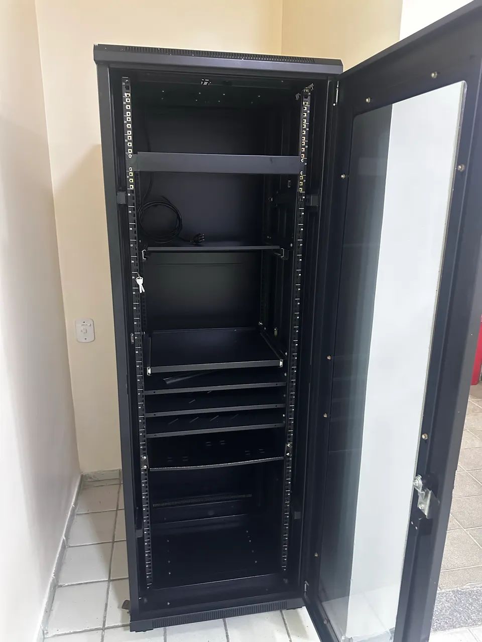 Gabinete para servidor  - Foto 3