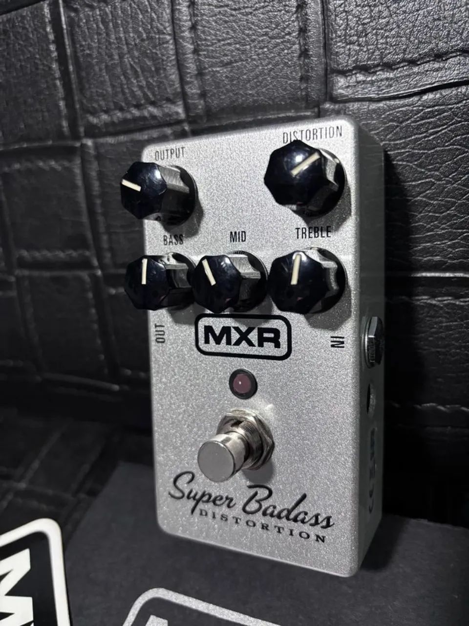 Pedal MXR Distortion Super Badass M75