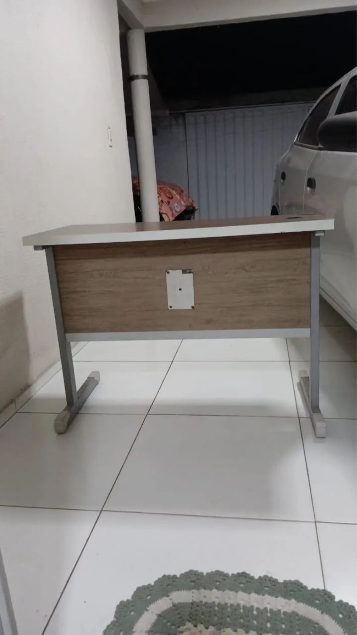 Mesa com gaveta - Foto 2