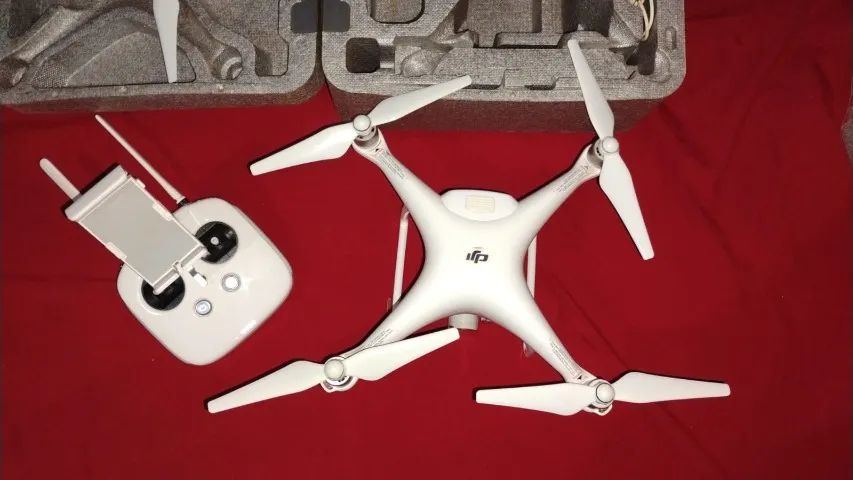 Drone Dji Phantom 4 Com Câmera E Gps, Branco (Usado) - Foto 4