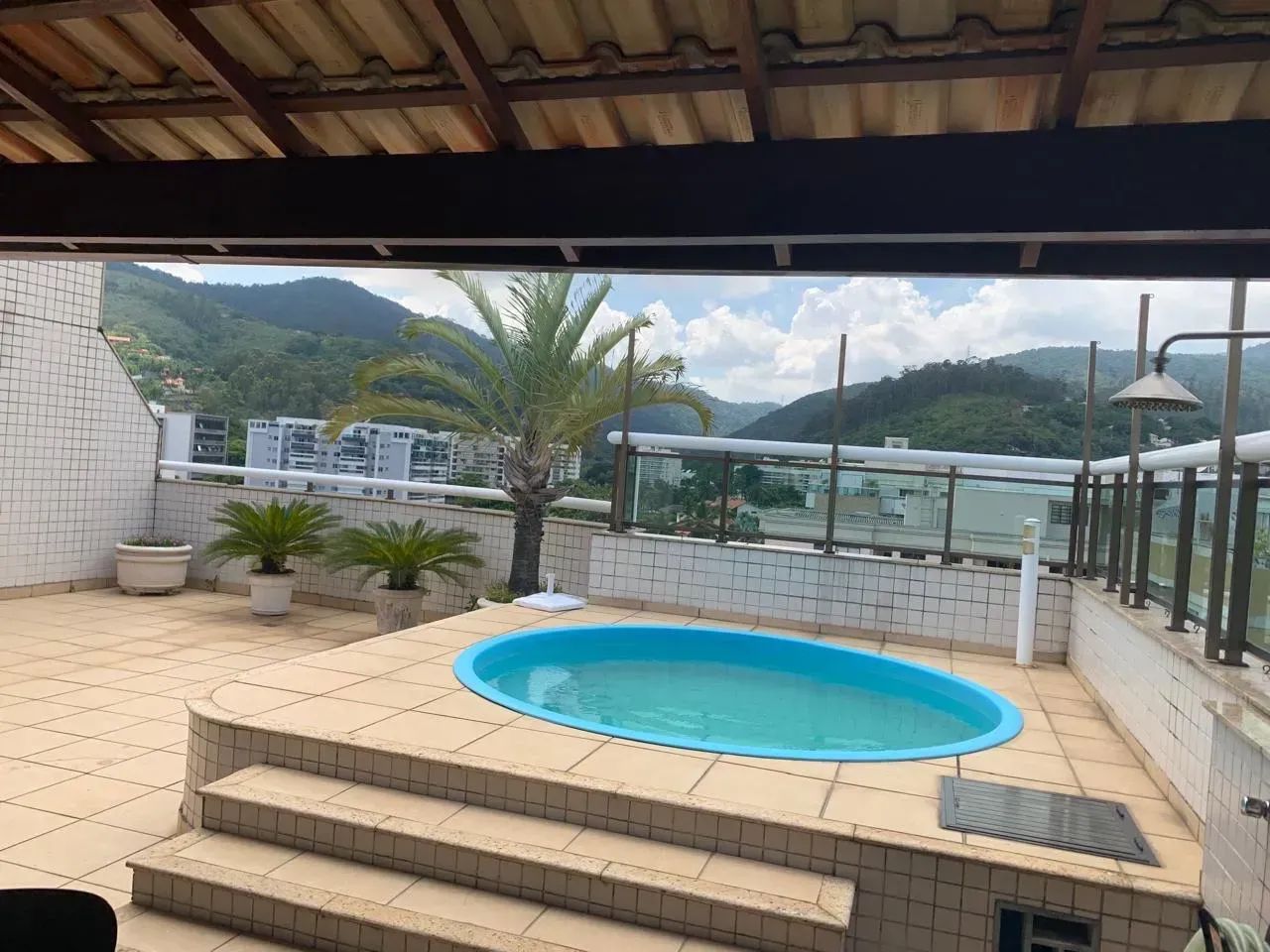 Freguesia - Cobertura 3 suites, piscina com deck, bancada e churrasqueira