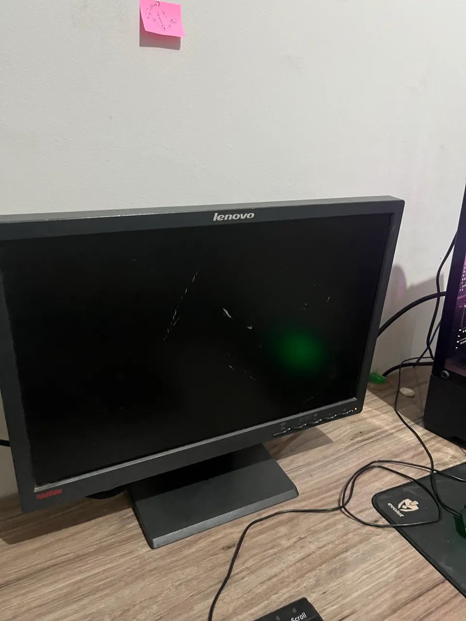 Monitor Lenovo 20 polegadas