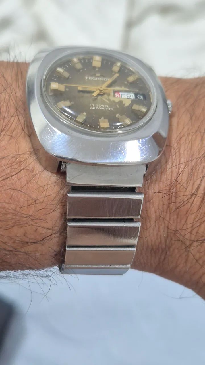 Relógio TECHNOS AUTOMÁTICO  VINTAGE   -   MÁQUINA ETA   - Foto 4