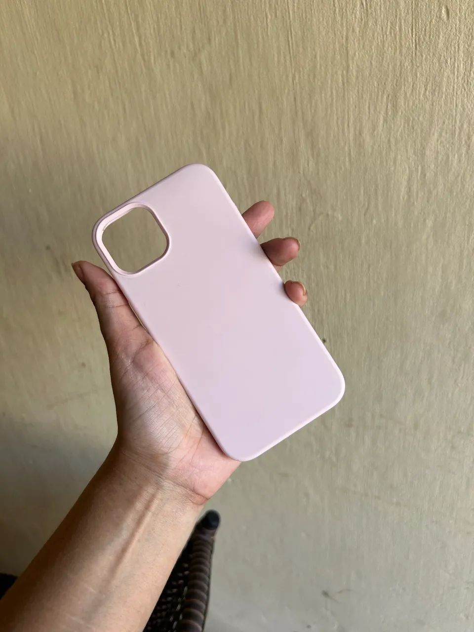 Capinha iPhone 13 rosa claro 