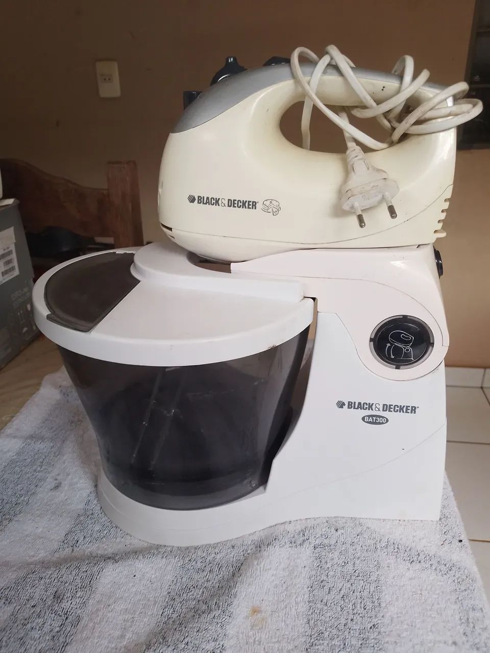 Batedeira elétrica Black&Decker semi-nova funcionando perfeitamente  - Foto 2