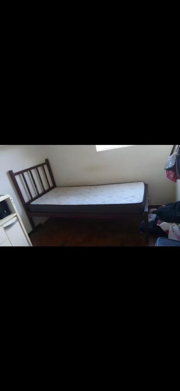 Cama de solteiro c colchão 