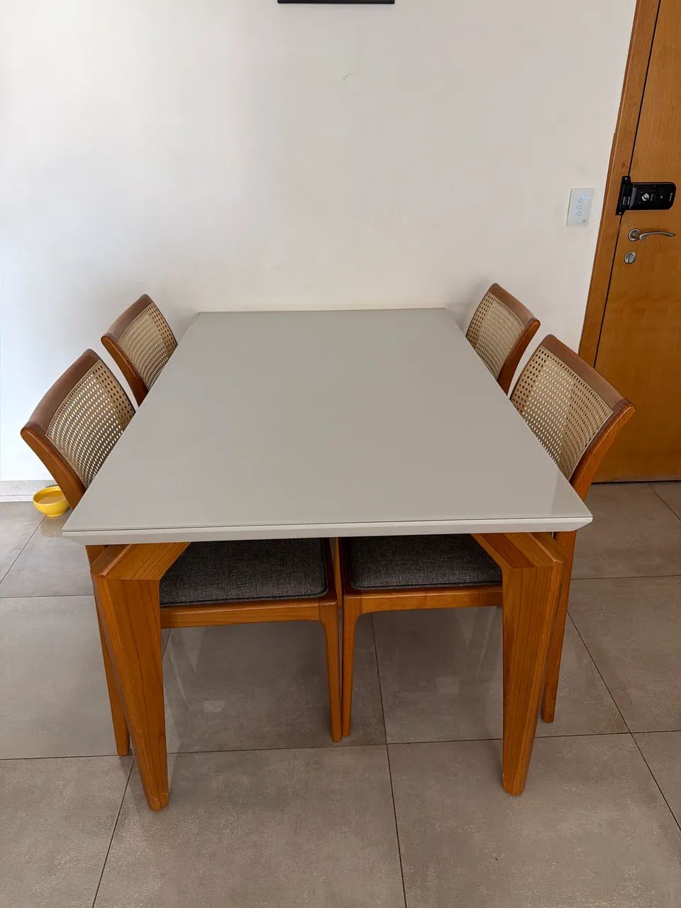 Mesa de 04 cadeiras com cadeiras em tela - Foto 5
