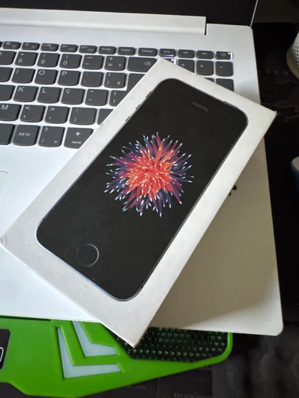 Caixa do IPhone SE
