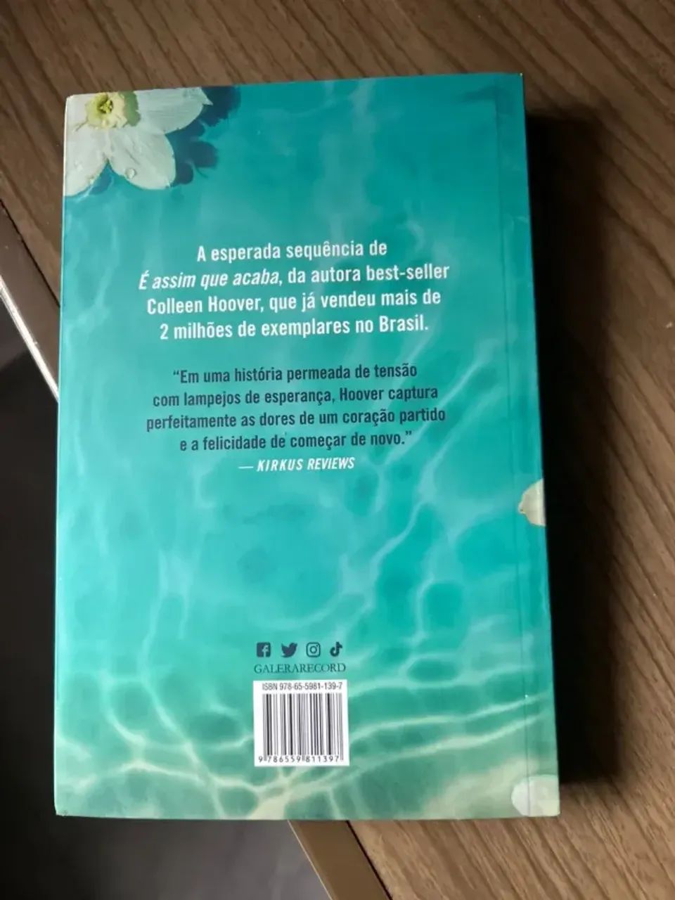 2 Livros: É assim que acaba e É assim que começa - Foto 4