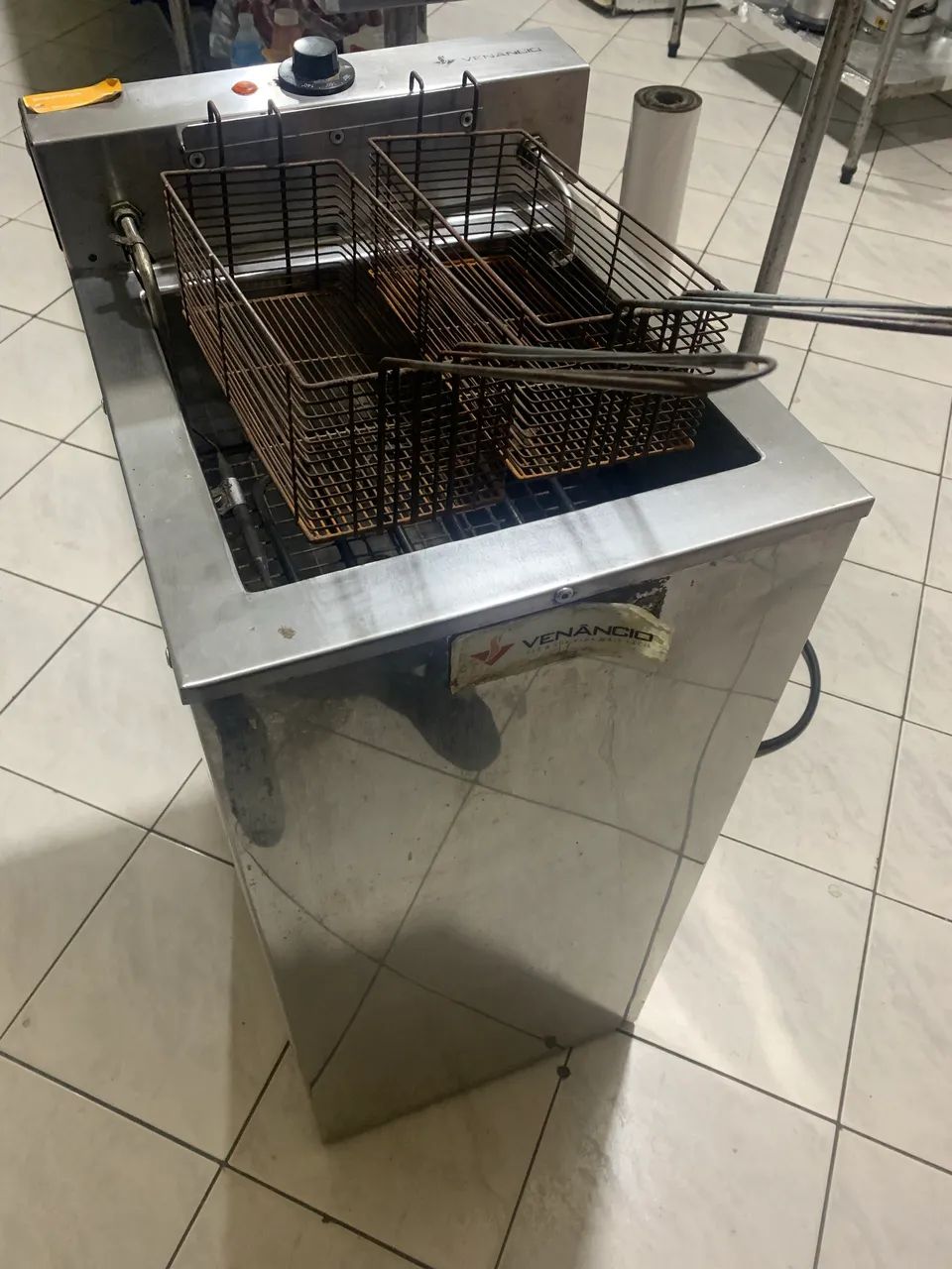 Fritadeira Elétrica água e óleo Venâncio 220v - Foto 2