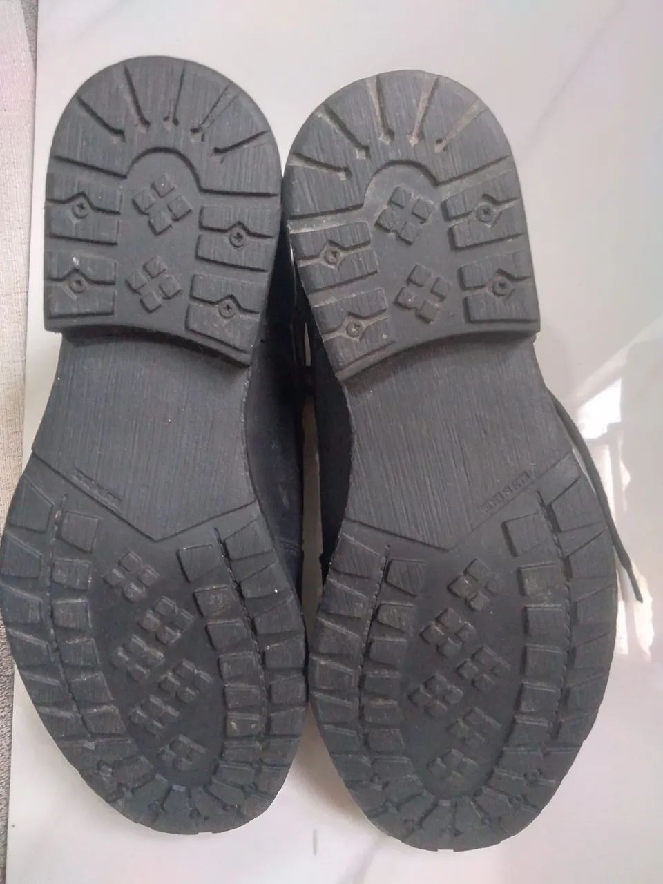 Bota cano médio preto - Foto 4