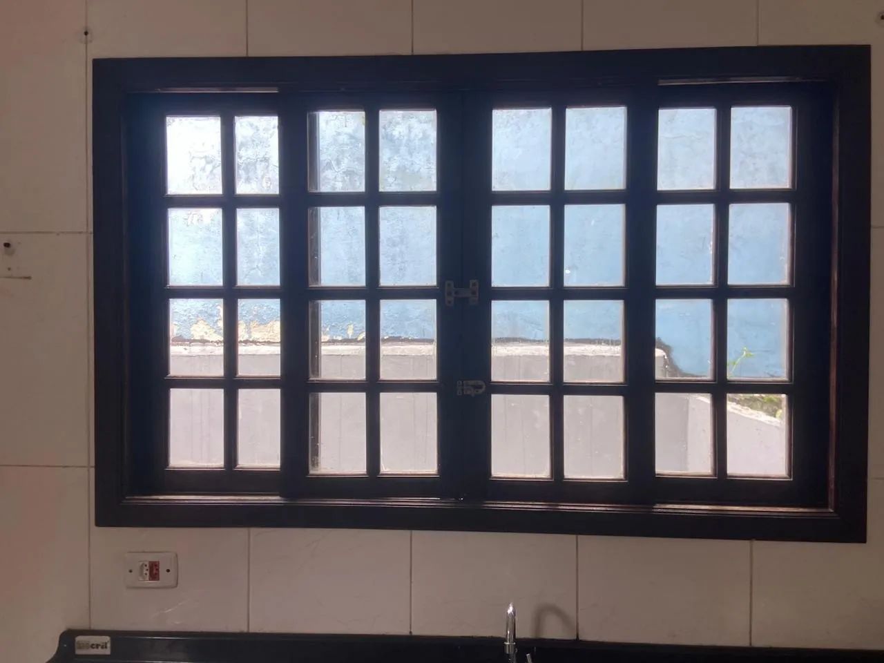 Vendo janelas de madeira  - Foto 2