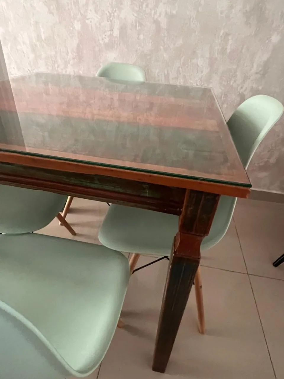 Mesa retrô, com tampo de vidro - Foto 3