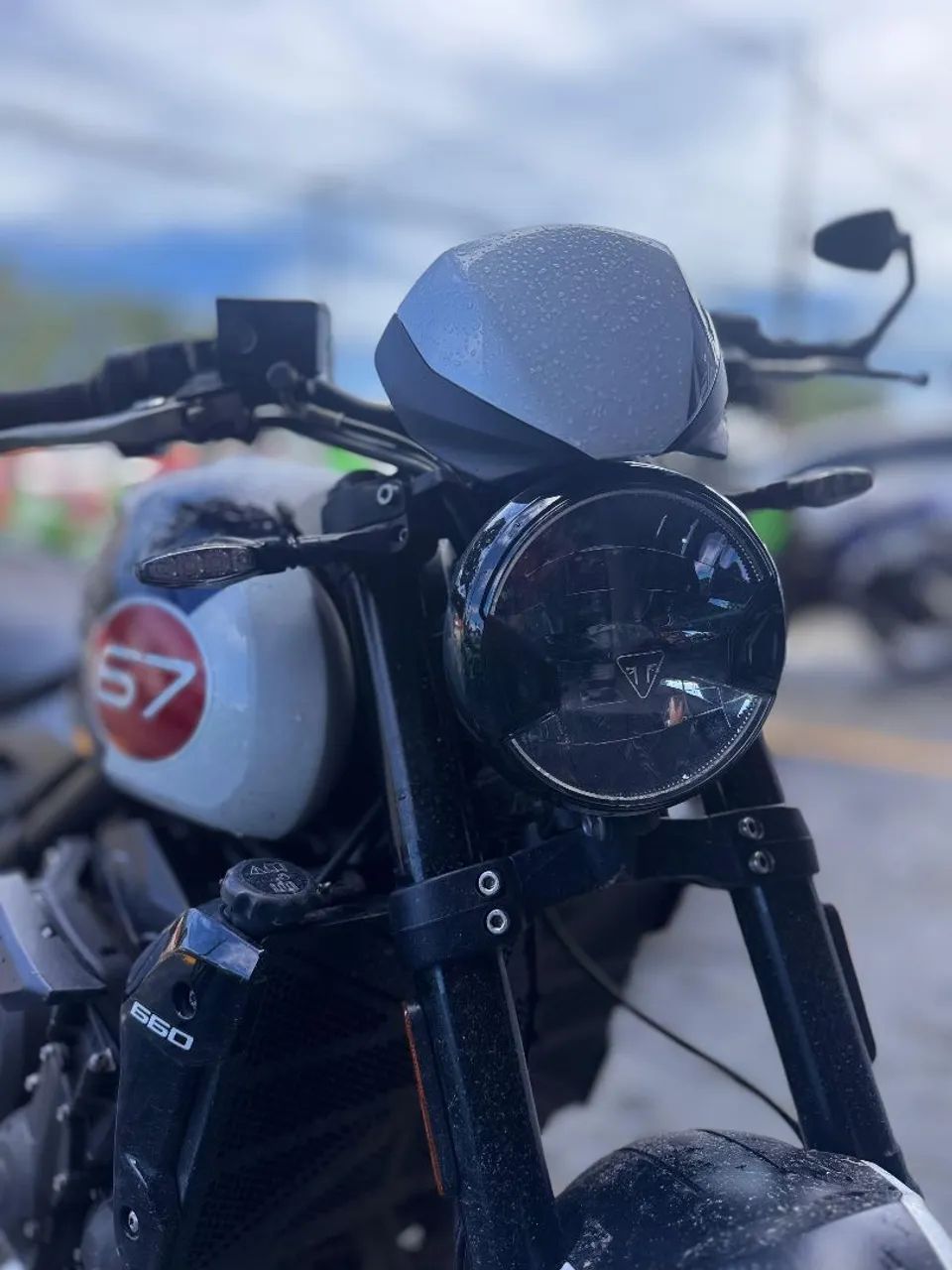 TRIUMPH TRIDENT 660 TRIBUTE 2025 - Foto 4
