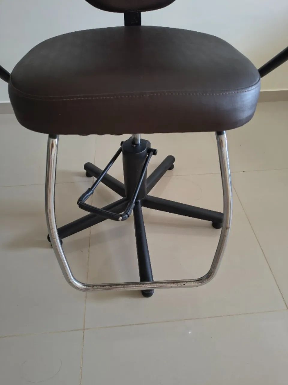 CADEIRA DE CABELEIREIRO - Foto 2