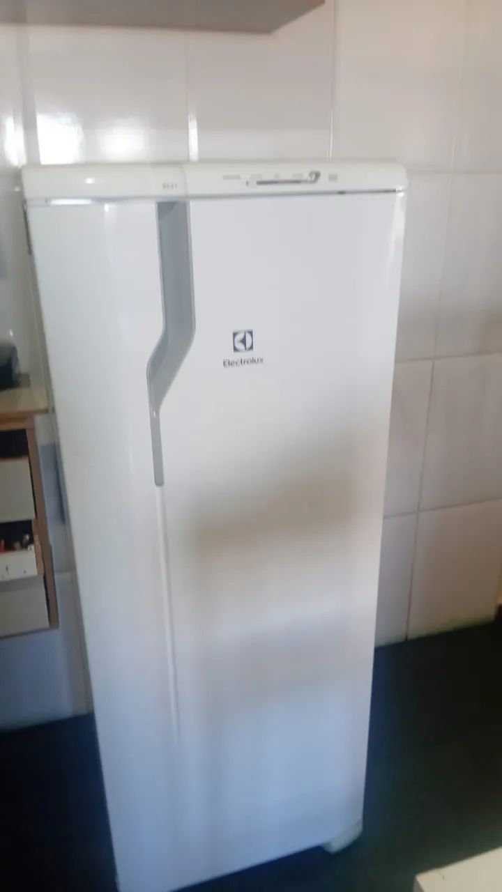 GELADEIRA Eletrolux - Foto 2