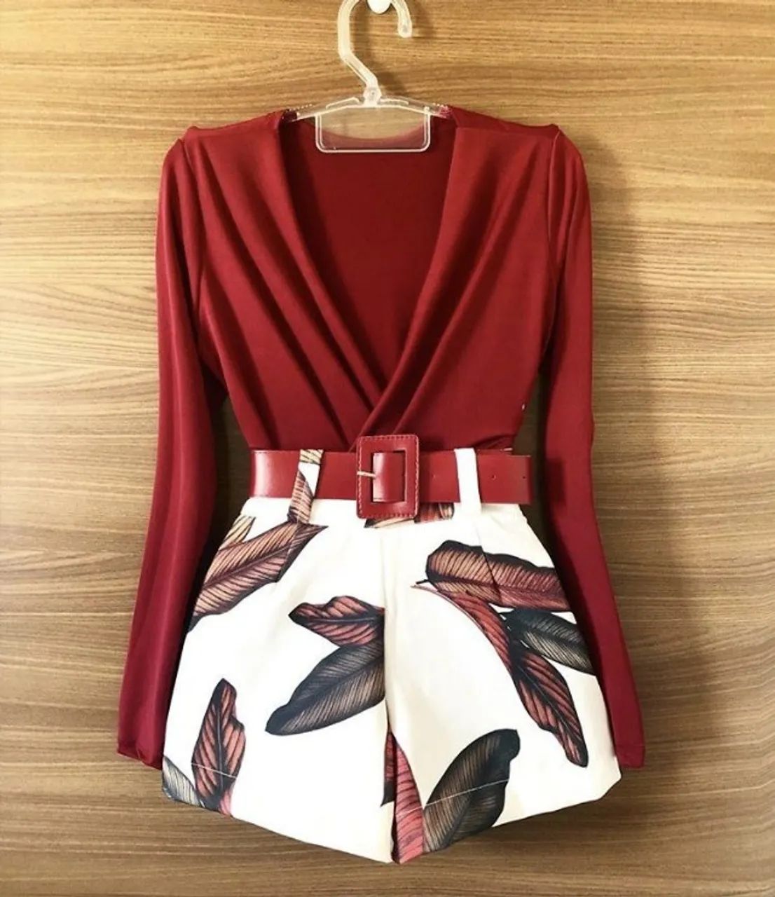 Conjunto shorts com cinto e Body novo