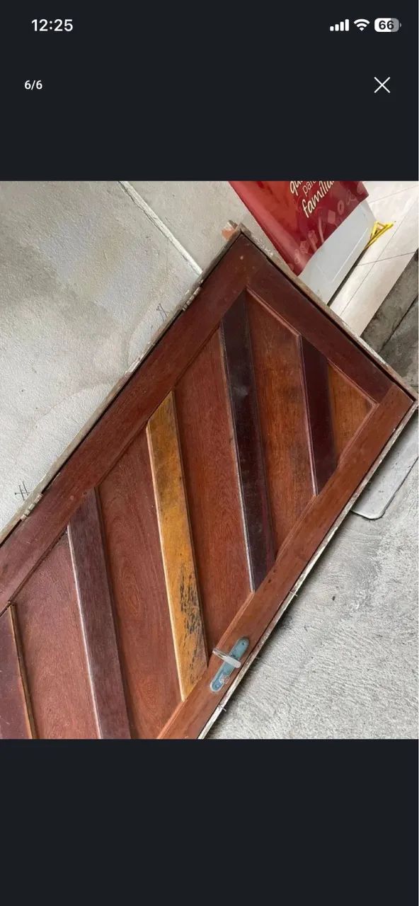 Porta de madeira e pia de banheiro  - Foto 3