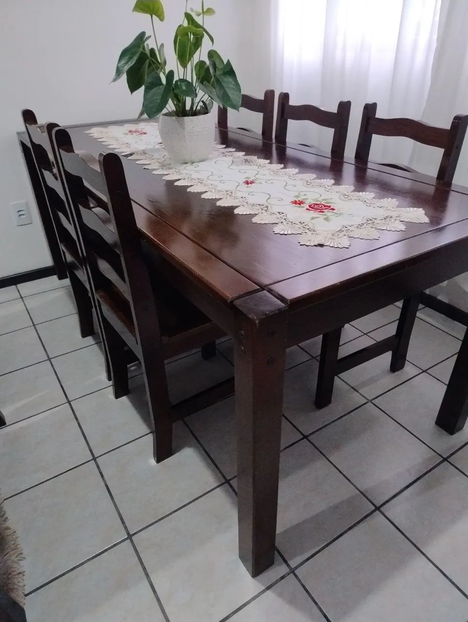 Mesa madeira 8 lugares!