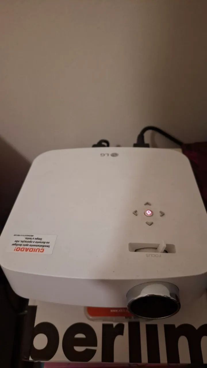 Projetor LG PF50KS + Mi Stick